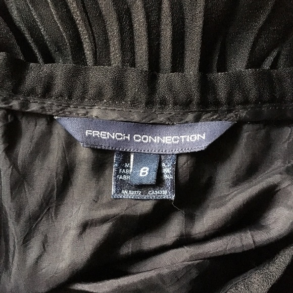 *SOLD* Size 8 French Connection Pleated Skirt - Picture 7 of 7